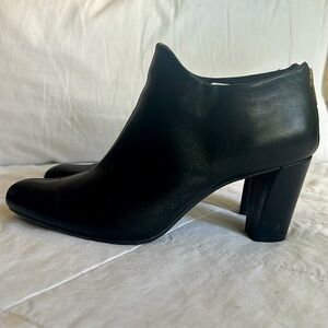 Aerosoles Heelrest Black Leather Booties
